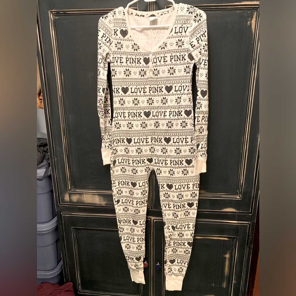 Victoria’s Secret Pink one piece pajama’s/union suit. Size S